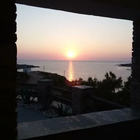 Ateni Homestay Gavrio