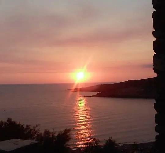 Δωμάτια σε οικογενειακή κατοικία Ateni