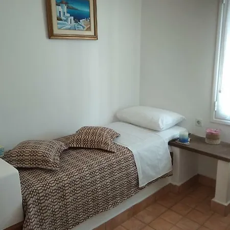 Alloggio in famiglia Ateni Gavrio