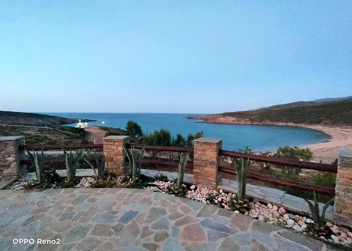 Ateni Homestay Gavrio